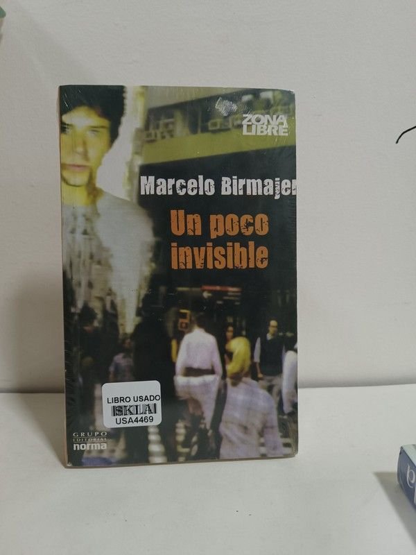 Un poco invisible