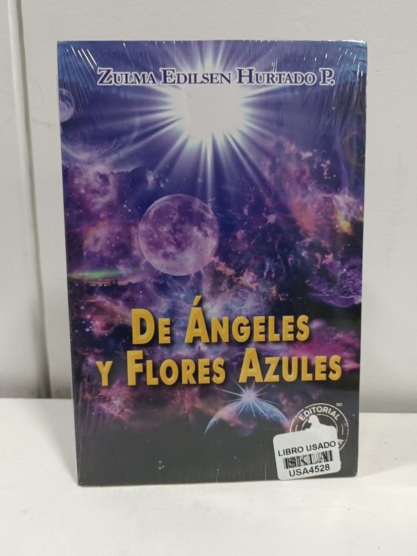 De ángeles y flores azules